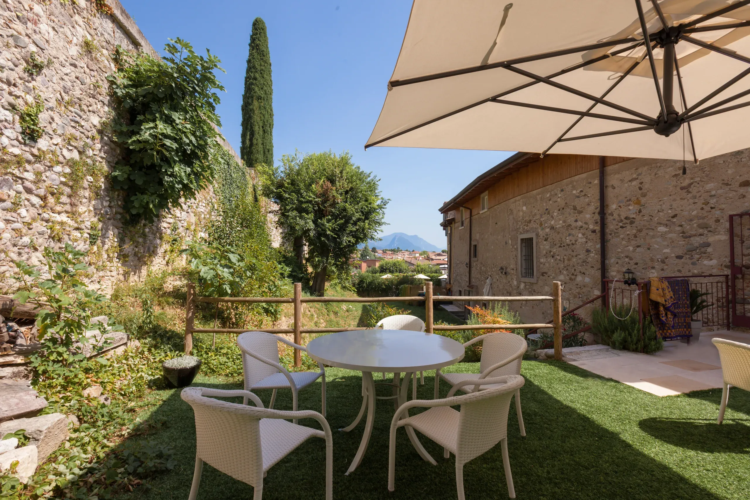 Appartamento Loft - Barchi Resort Appartamento Loft a San Felice del Benaco - Dettaglio galleria foto 8